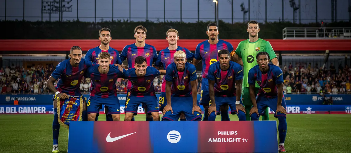 BARCELONA Alineación titular del FC Barcelona durante el Trofeo Joan Gamper en el Estadio Olímpico Lluís Companys.