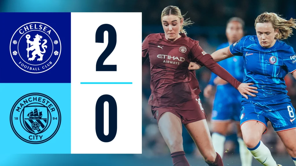 resumen-chelsea-women-vs-manchester-city-2-0-wsl Erin Cuthbert (8) del Chelsea disputando el balón con una jugadora del Manchester City en un partido con marcador 2-0 de la Women's Super League.